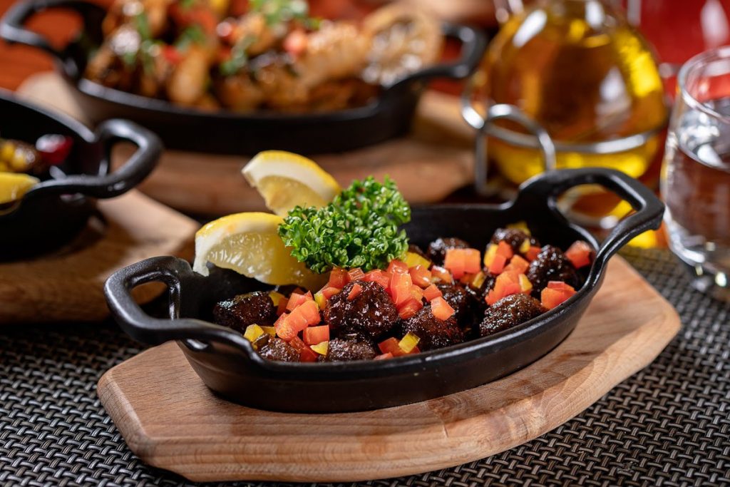 6c7bb368-dd99-4be5-ba7c-43139cf9f43c_lg