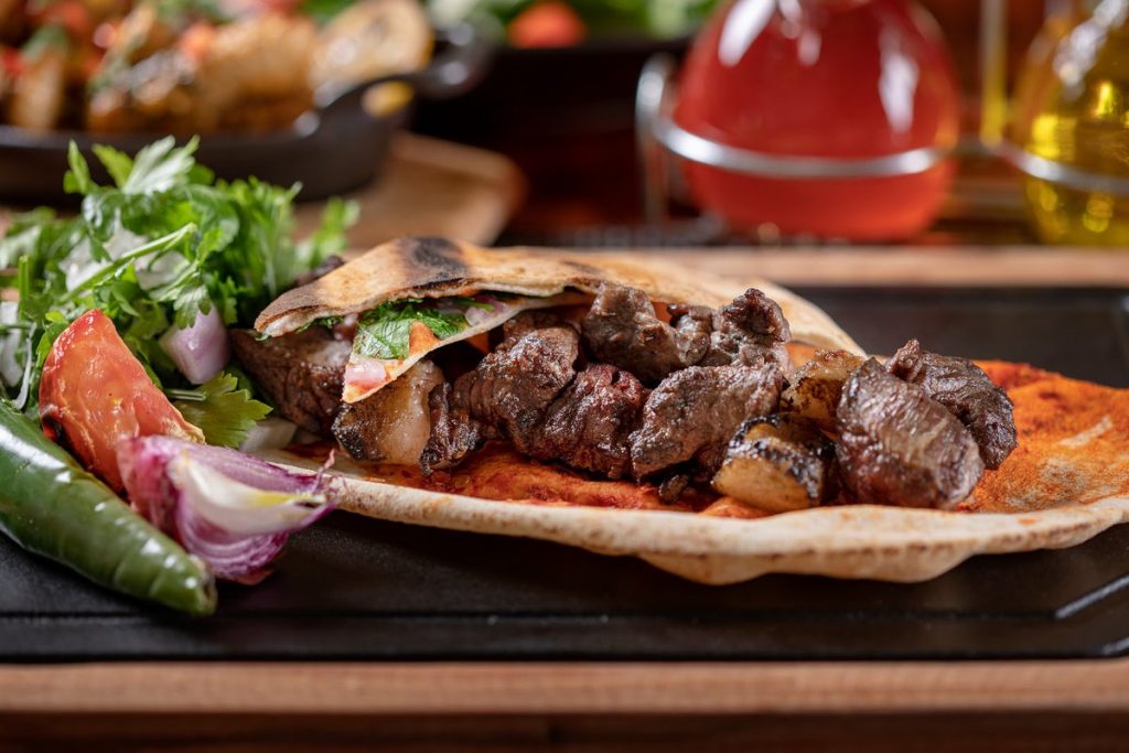 a7552ce7-33f7-43d5-87f0-99c509b2e408_lg